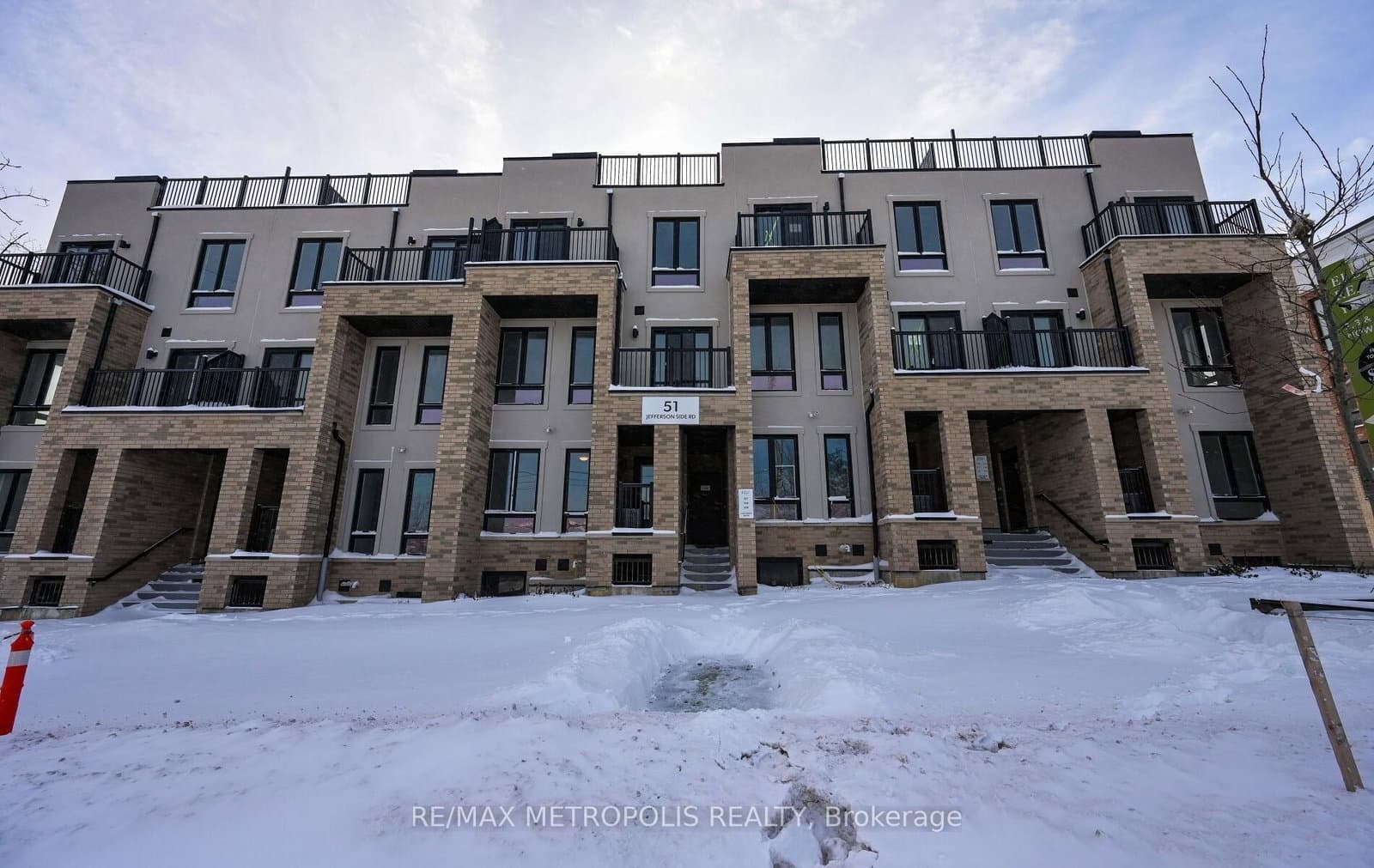 51 JEFFERSON SIDE Road, Unit 113