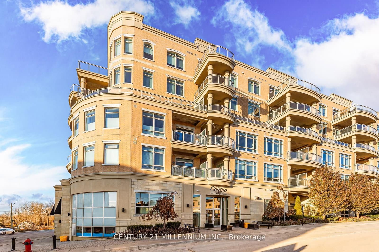 15277 Yonge Street, Unit 419