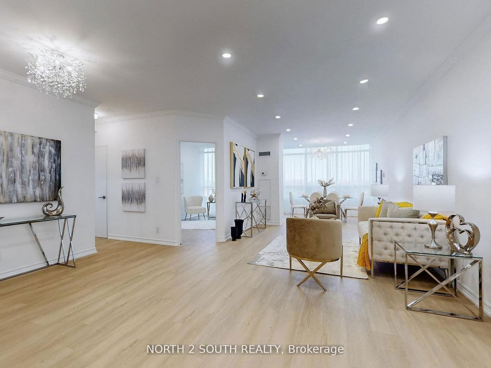 #PH27 - 32 Clarissa Drive W