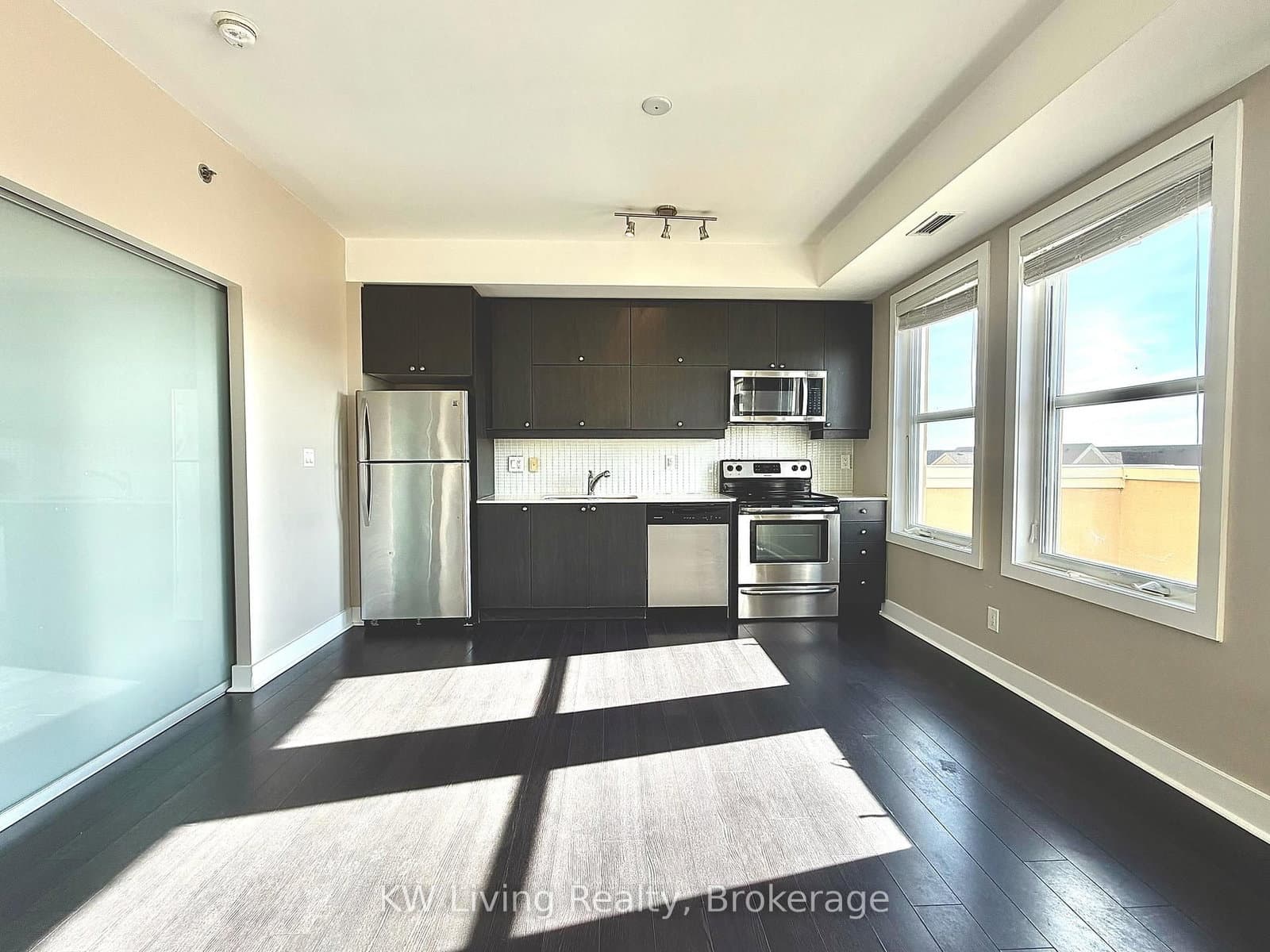 #PH19 - 28 Prince Regent Street