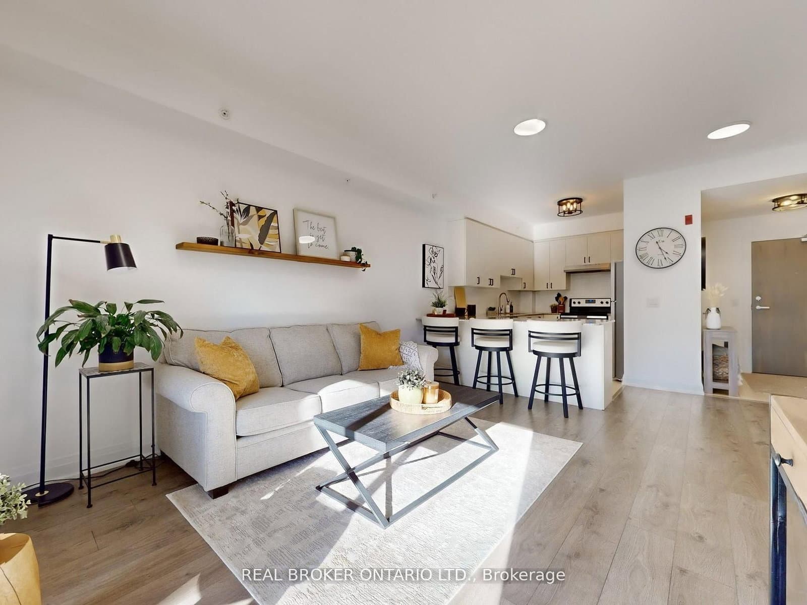 #122 - 481 Rupert Avenue