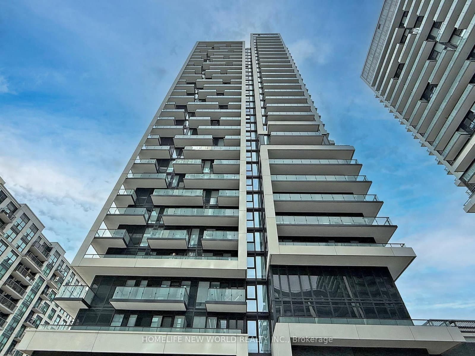 #2410 - 105 Oneida Crescent