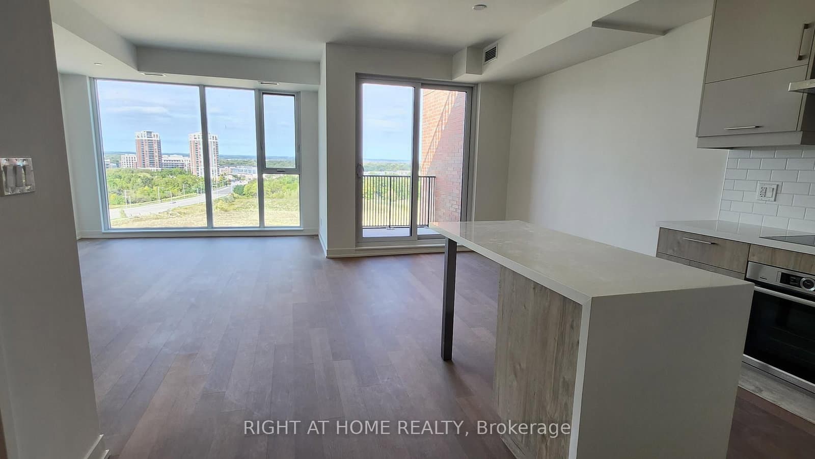 38 Simcoe Promenade, Unit 913