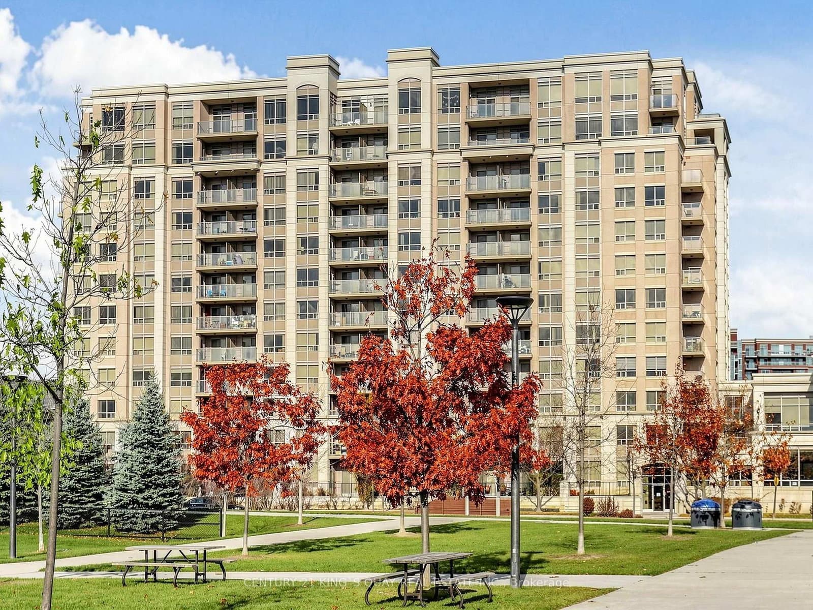 #602 - 37 Galleria Parkway