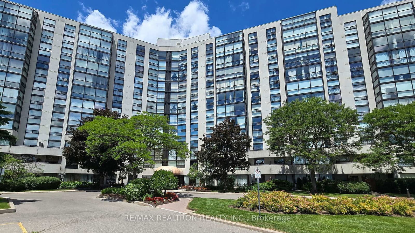 #404 - 40 Harding Boulevard W