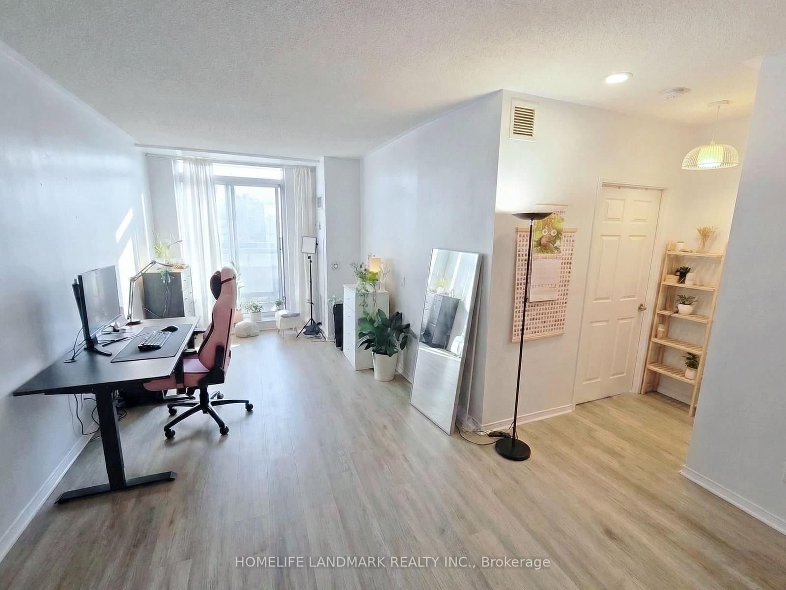 #106 - 7398 Yonge Street