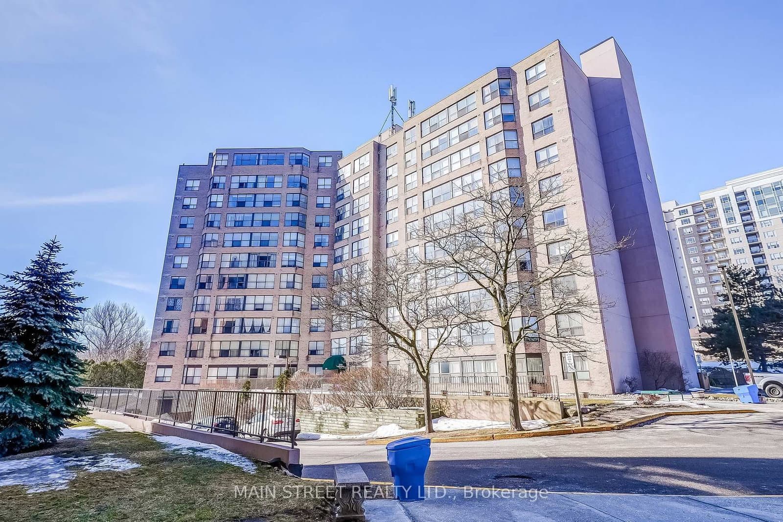 #506 - 250 Davis Drive