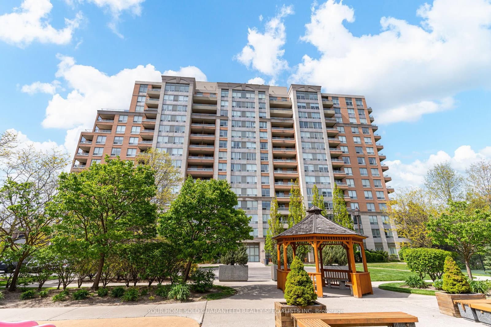 #408 - 29 Northern Hts Drive