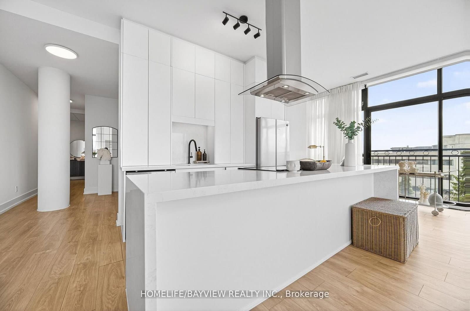#405 - 10376 Yonge Street