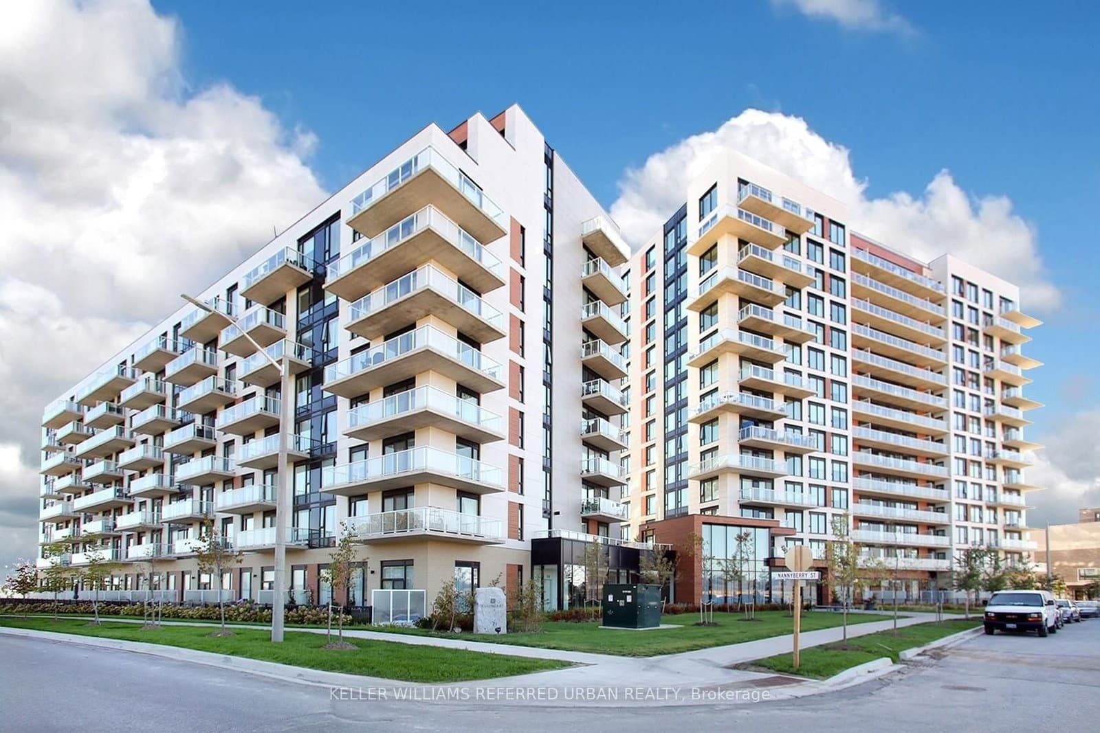 ##404 - 6 David Eyer Road