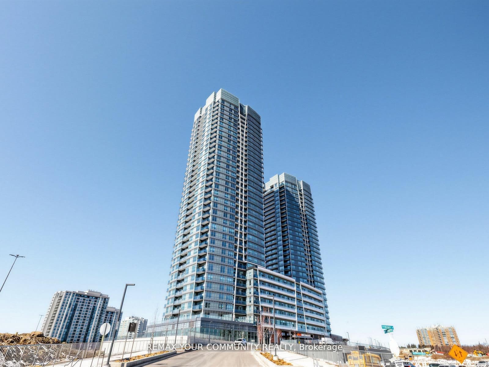 #1510 - 30 Upper Mall Way