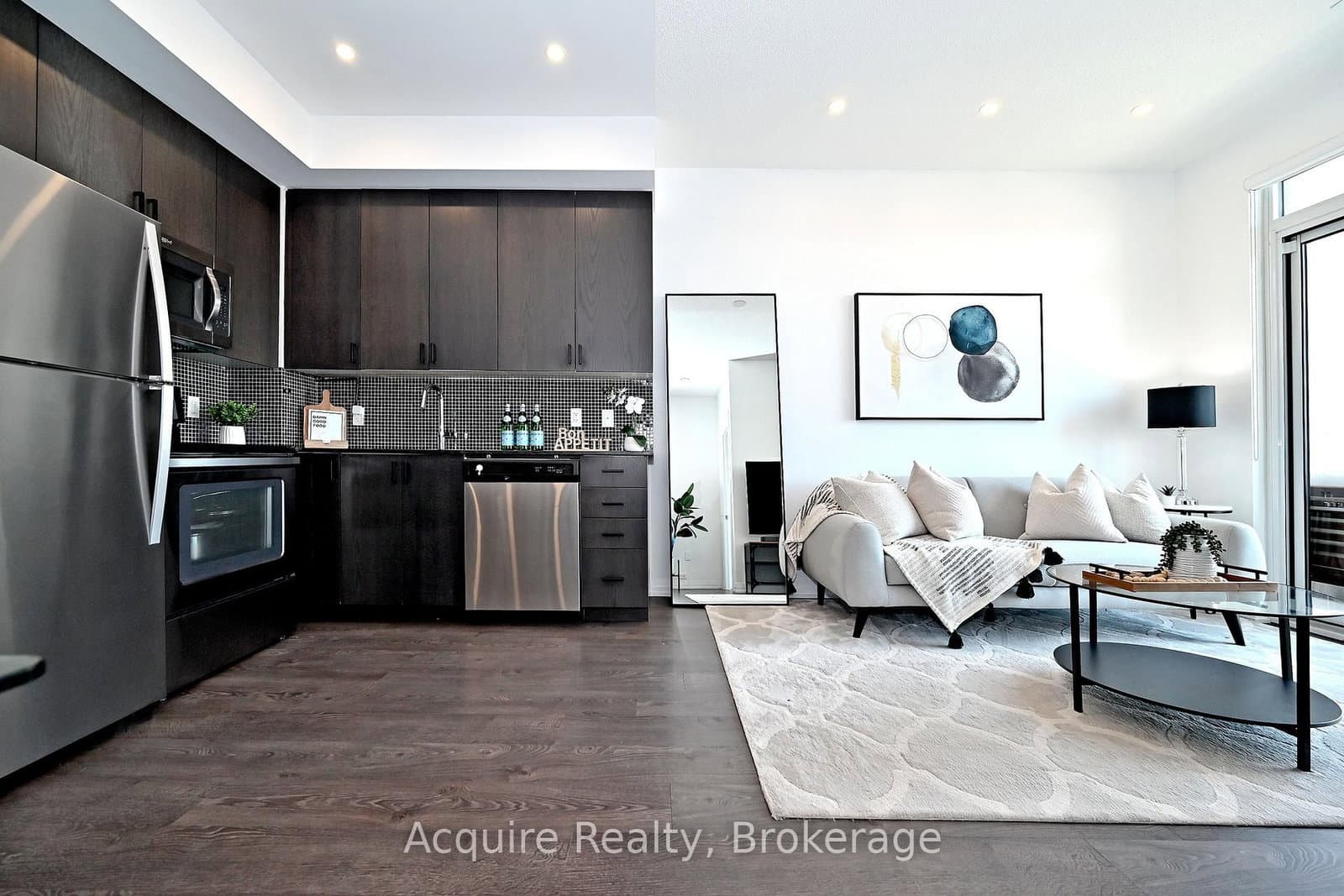 #702 - 9560 Markham Road