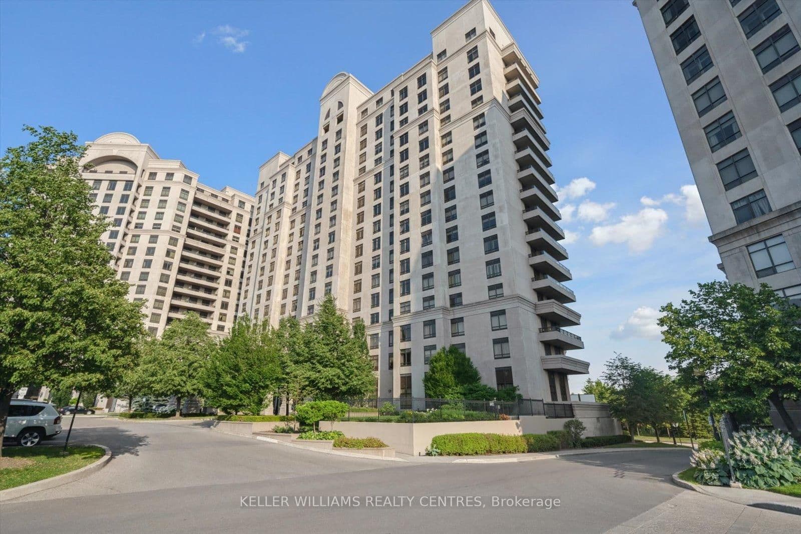 #902 - 9245 Jane Street