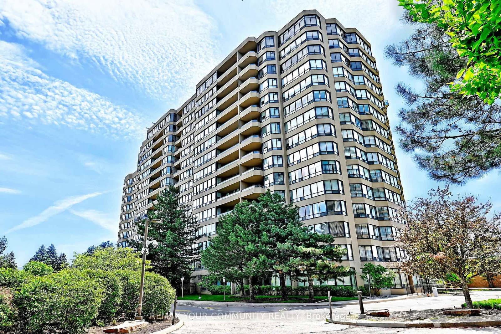 #620 - 32 Clarissa Drive