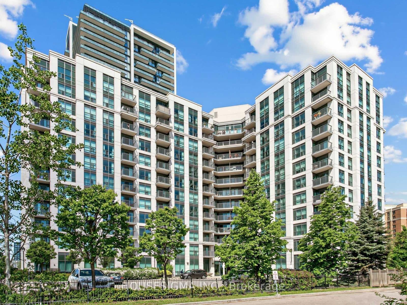 #1109 - 185 ONEIDA Crescent