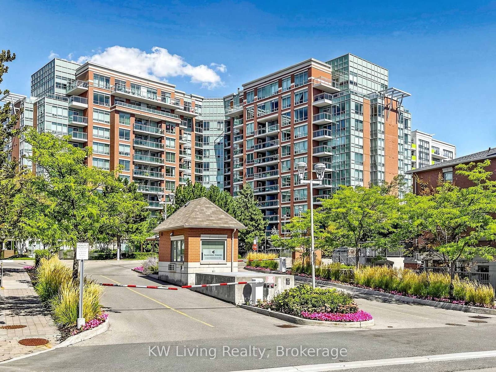 #219 - 62 Suncrest Boulevard