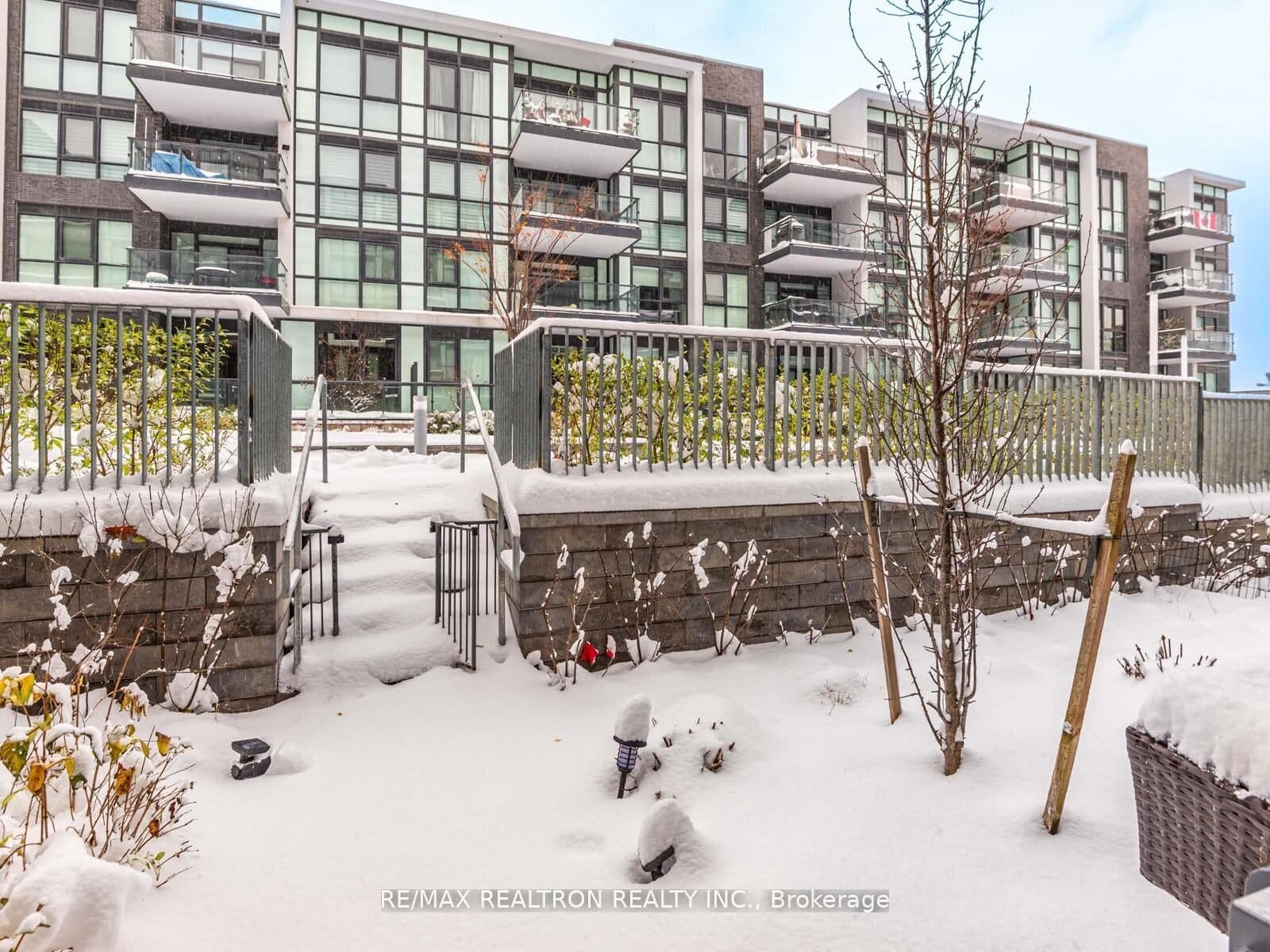 #G13 - 415 SEA RAY Avenue