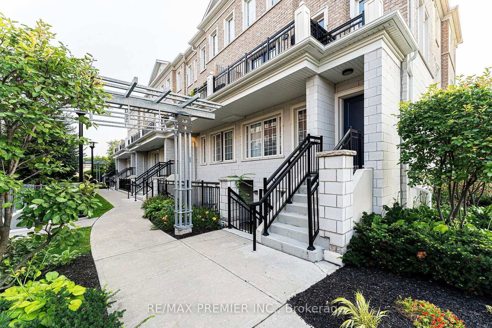 #B02 - 26 Bruce Street