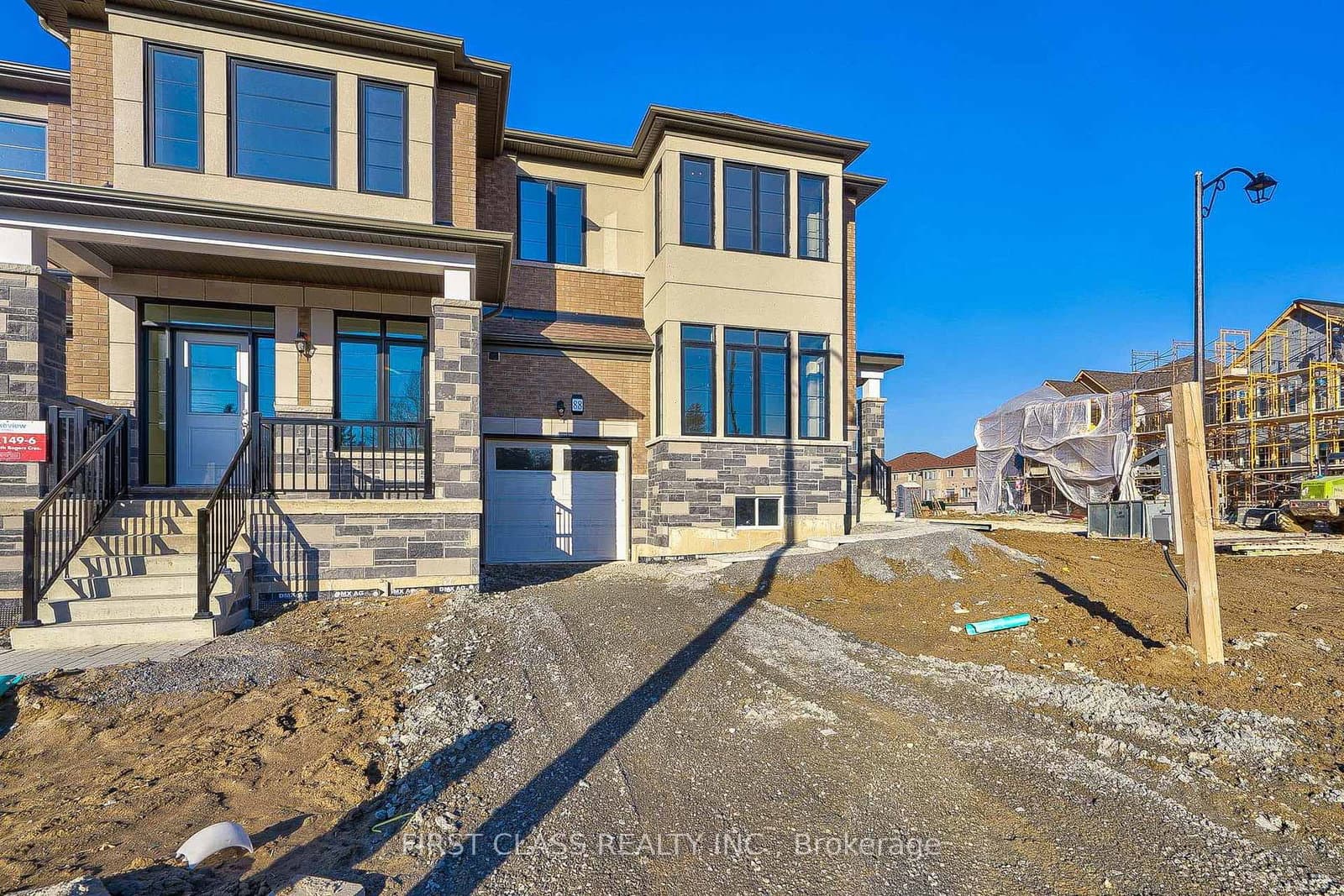 88 Kenneth Rogers Crescent