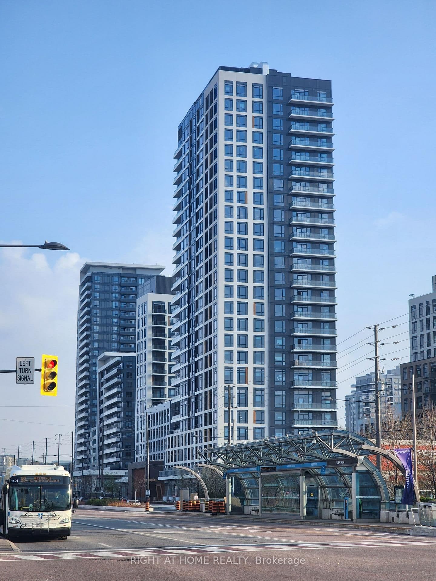 7950 Bathurst Street, Unit 1404