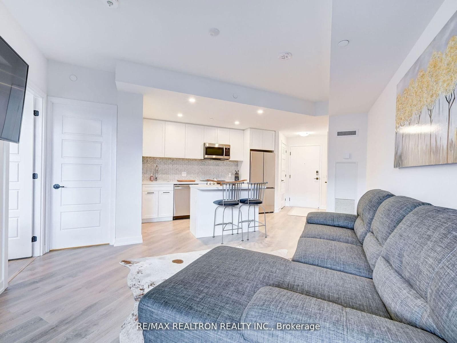 415 Sea Ray Avenue, Unit 327