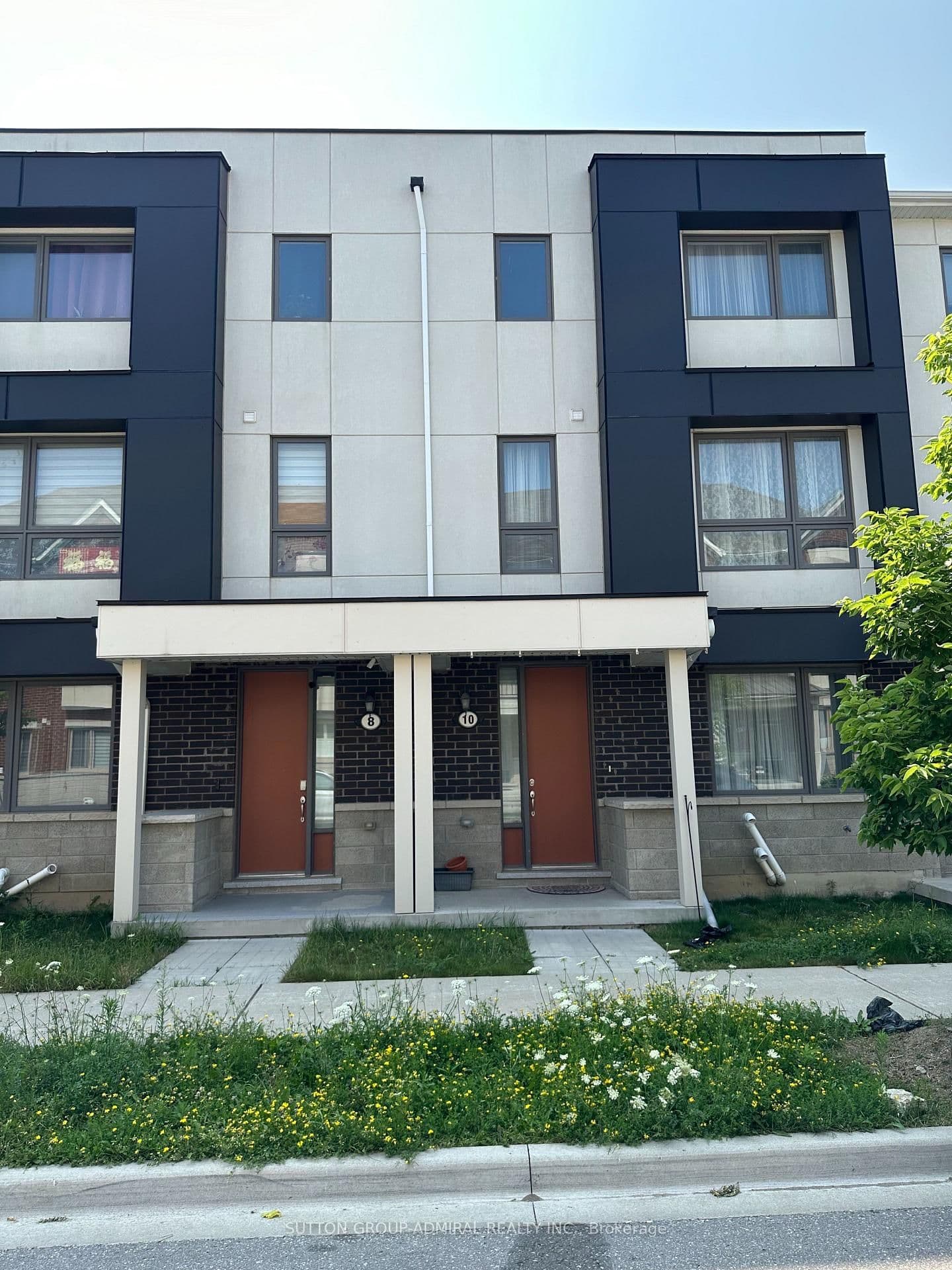 10 Edward Lennox St Street