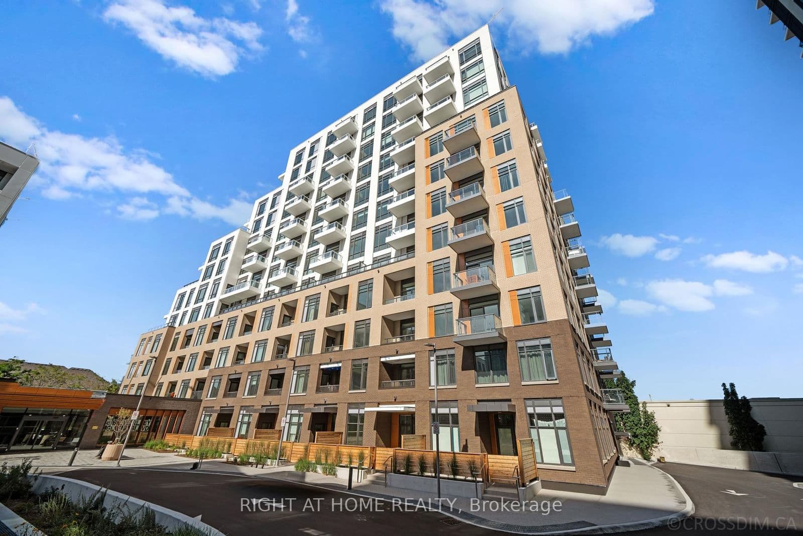 8 Beverley Glen Boulevard, Unit 613
