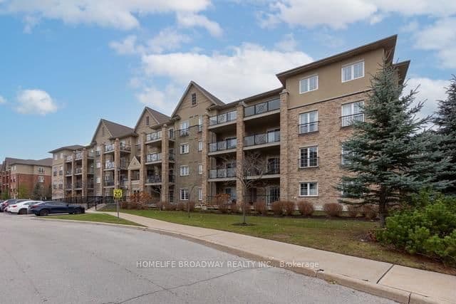 41 Ferndale Drive S, Unit 402
