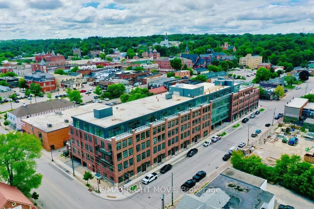 21 Matchedash Street S, Unit 403L