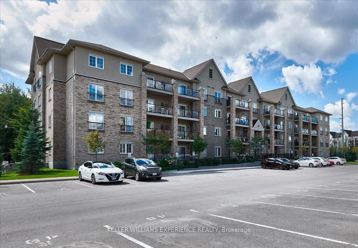 41 Ferndale Drive S, Unit 102