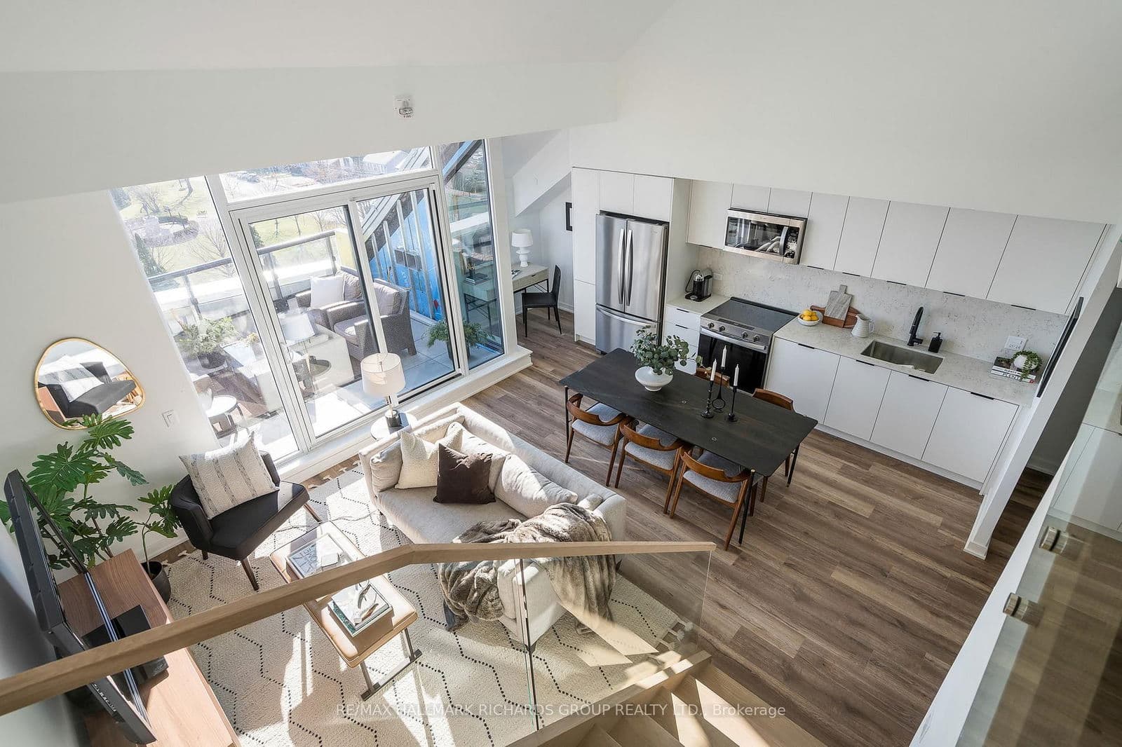 #PH610 - 31 Huron Street