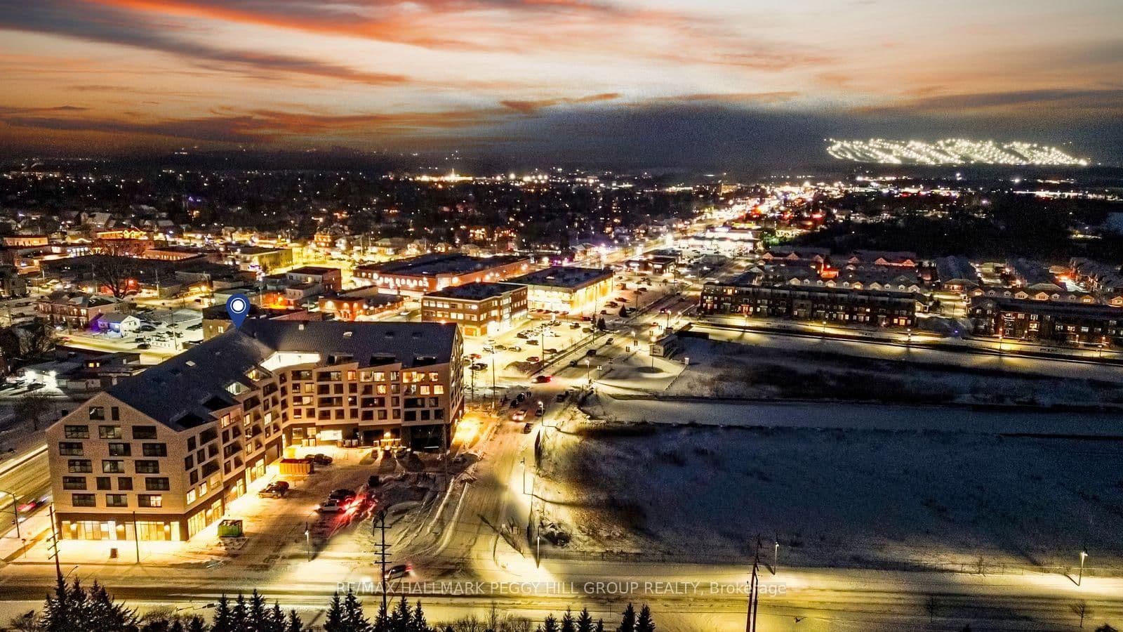 31 Huron Street, Unit 421