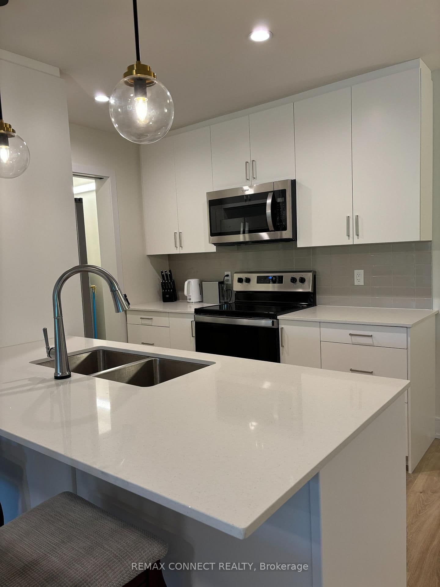 #310 - 121 Mary Street