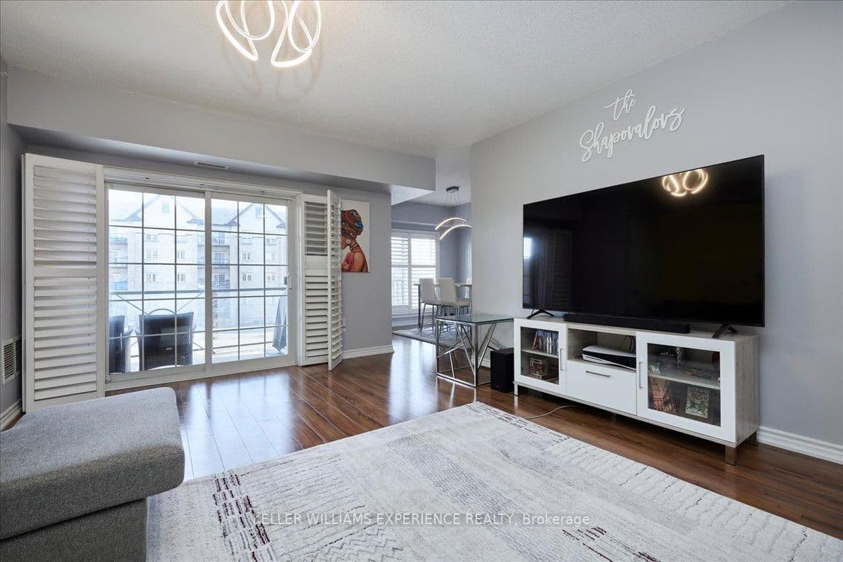 39 Ferndale Drive S, Unit 201