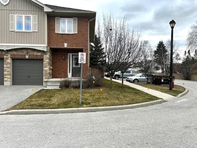 204 Alva Street S, Unit 9