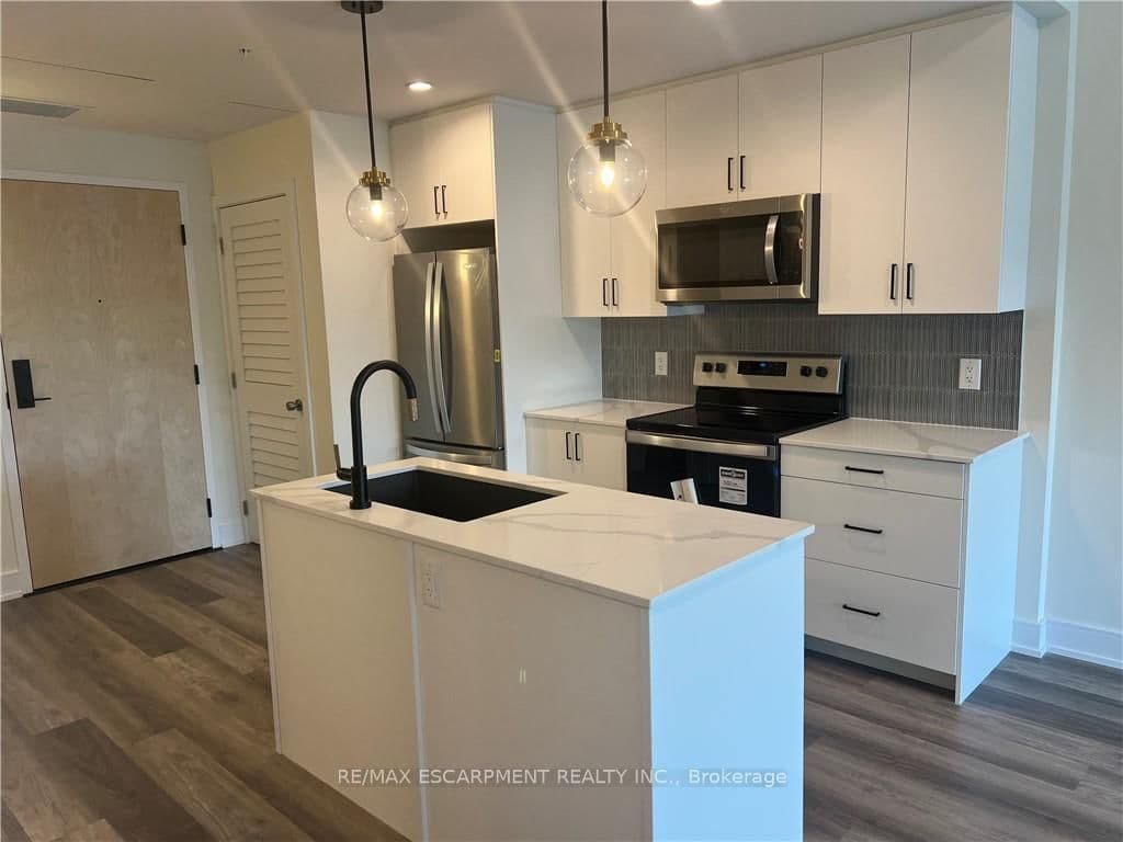 121 Mary Street, Unit 414