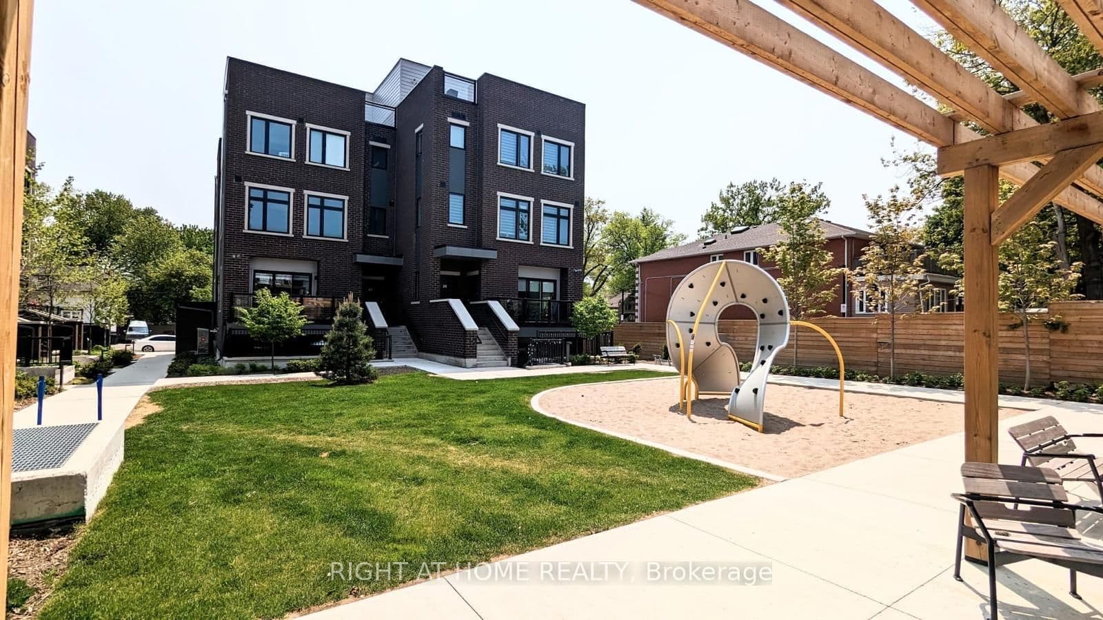 28 Marina Avenue, Unit 24