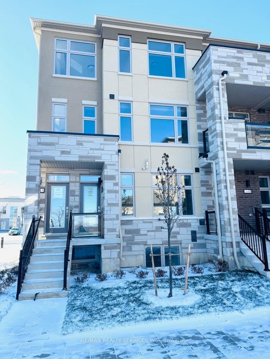 15 Fieldridge Crescent, Unit 15