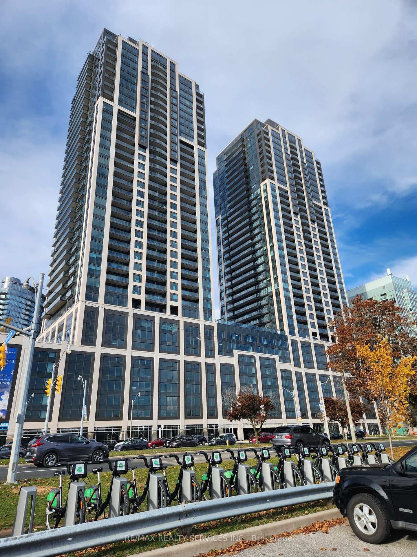 1926 Lakeshore Boulevard W, Unit 3211