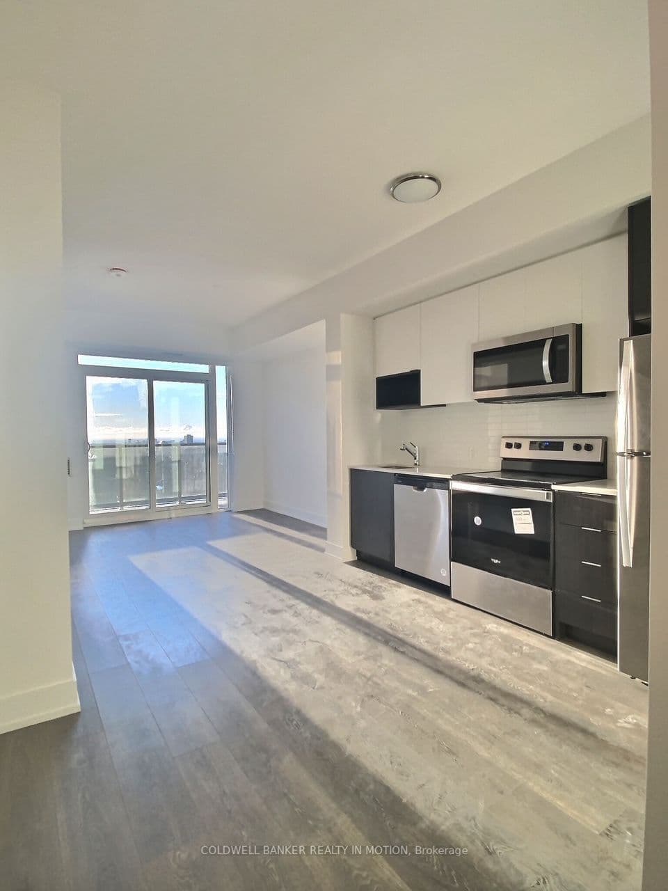 202 Burnhamthorpe Road E, Unit 2008