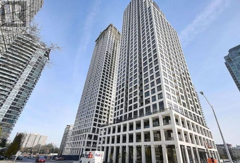 30 Elm Drive, Unit 904