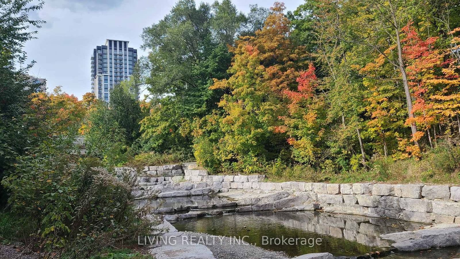 202 Burnhamthorpe Road E, Unit 1302W