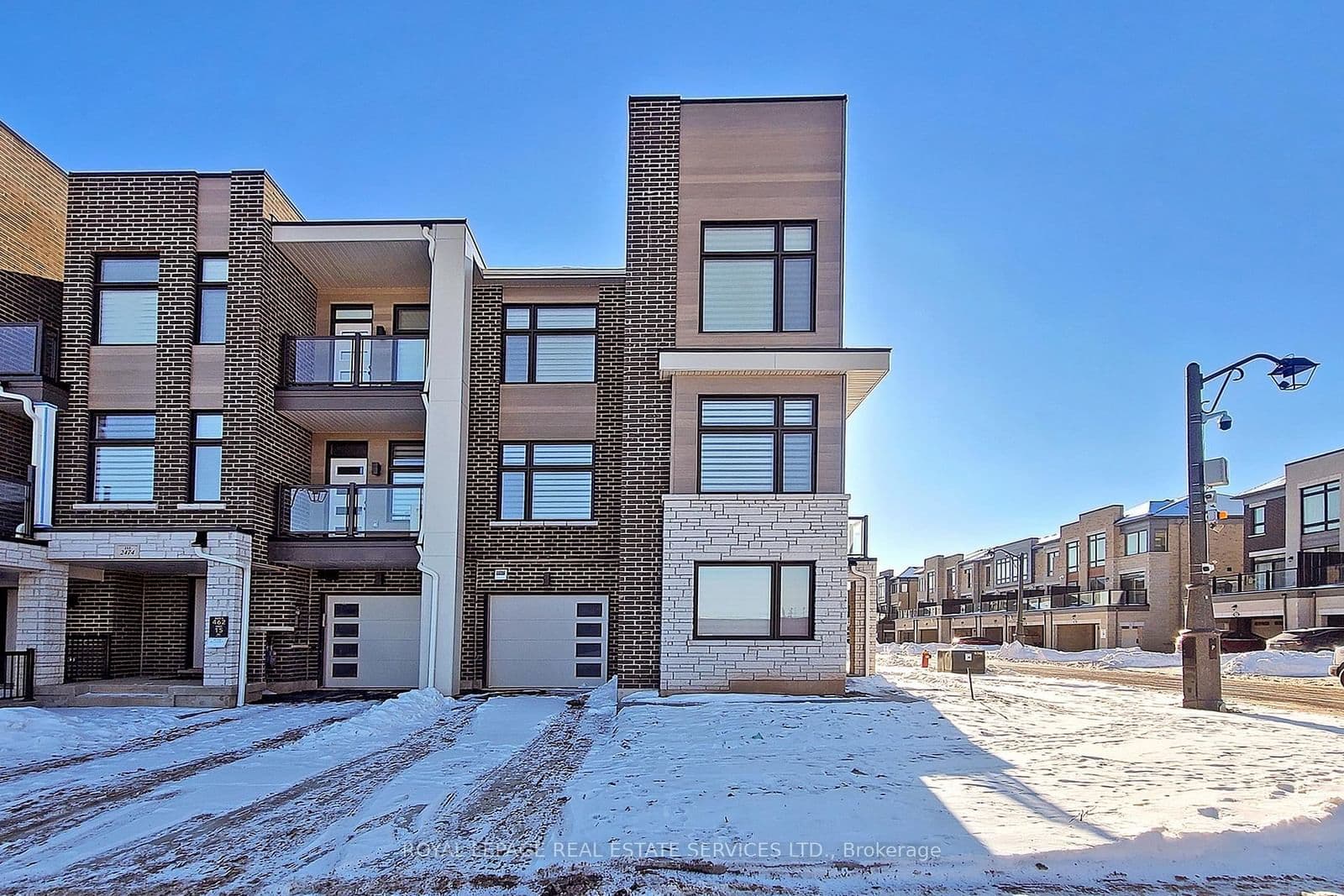 2476 Littlefield Crescent