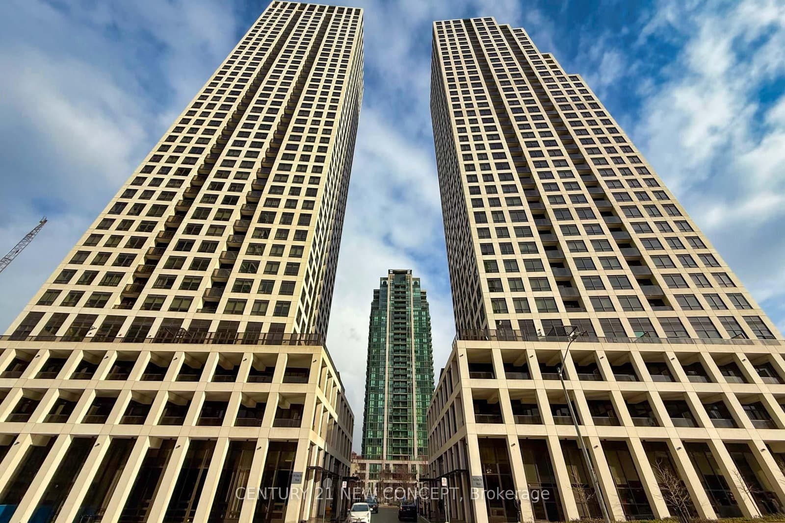 36 Elm Drive W, Unit 1508