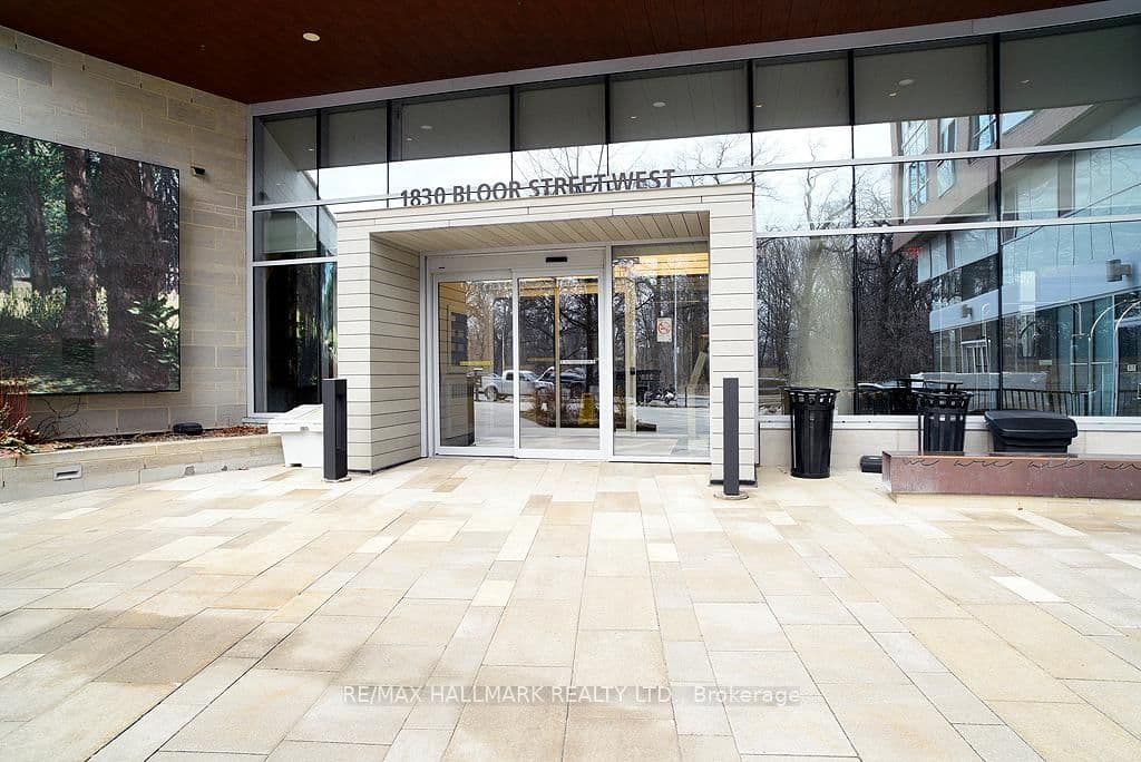 1830 Bloor Street W, Unit 925