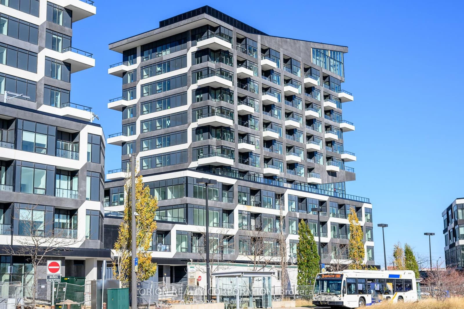 2485 Taunton Road, Unit 729