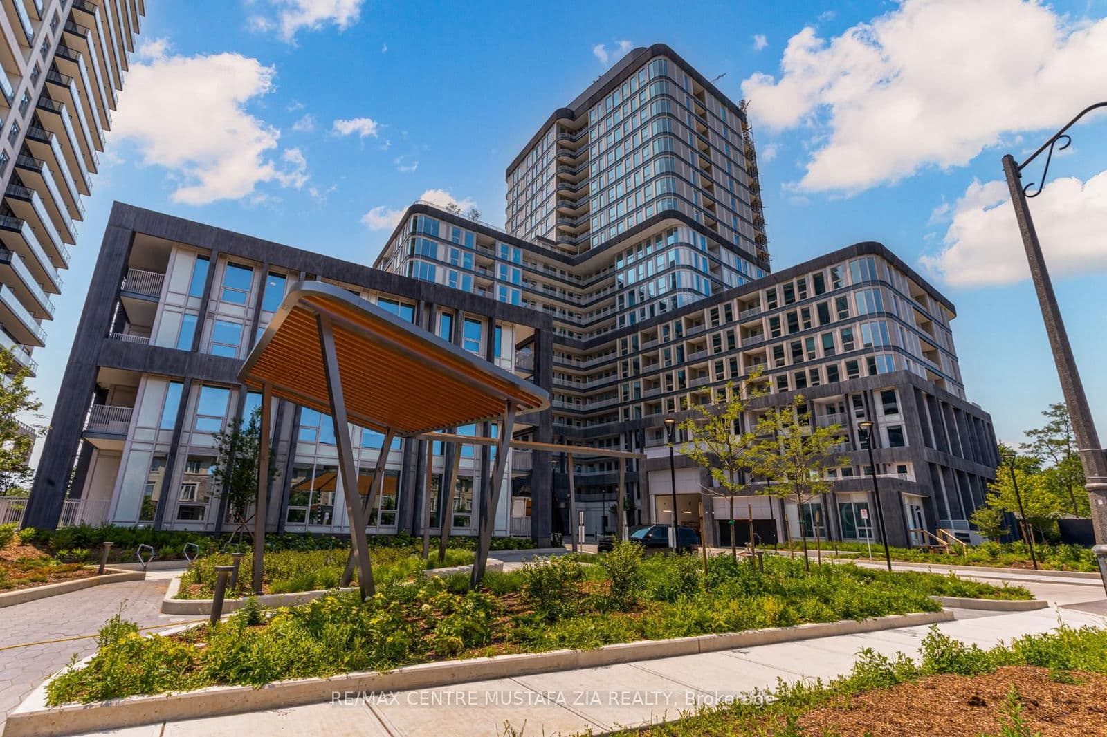 3240 William Coltson Avenue, Unit 402