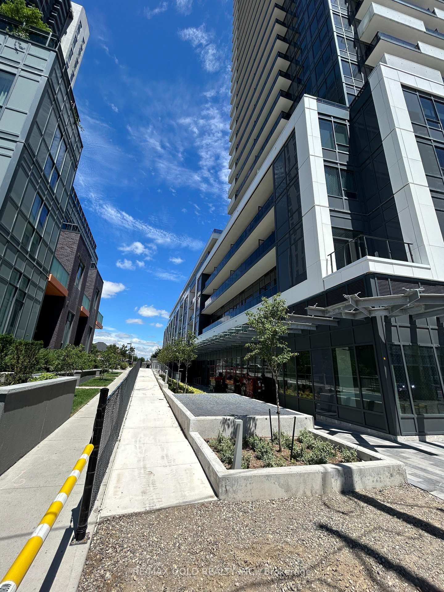 5105 Hurontario Street, Unit 809