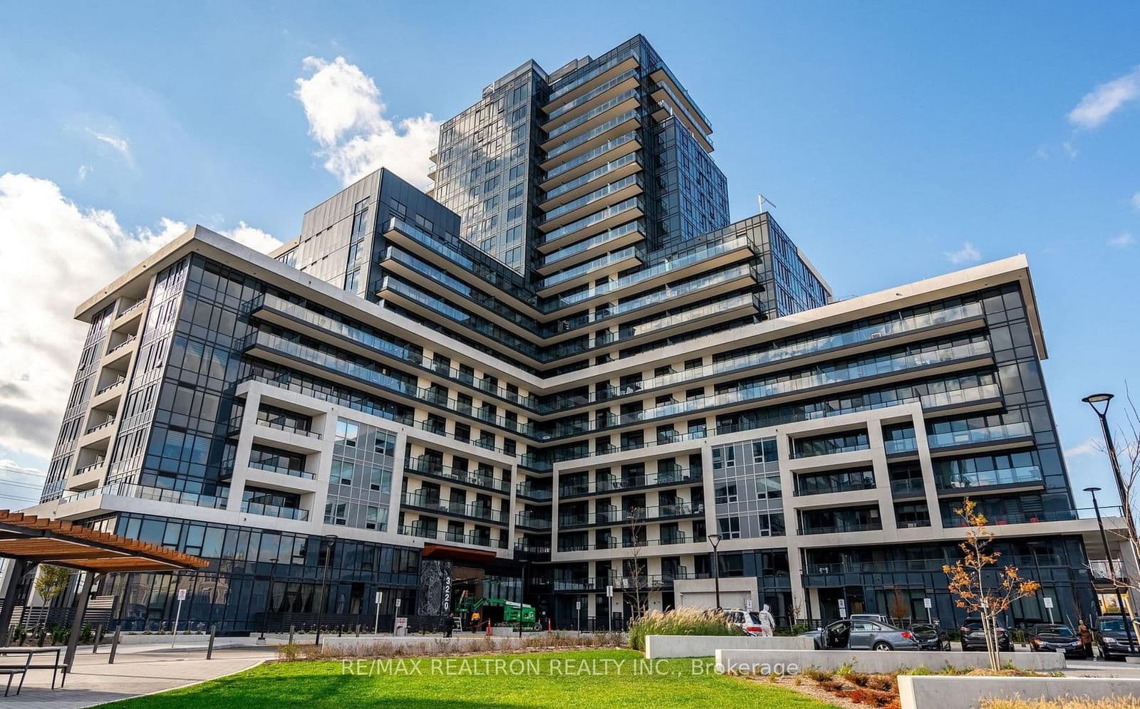 3220 William Coltson Avenue, Unit 2006