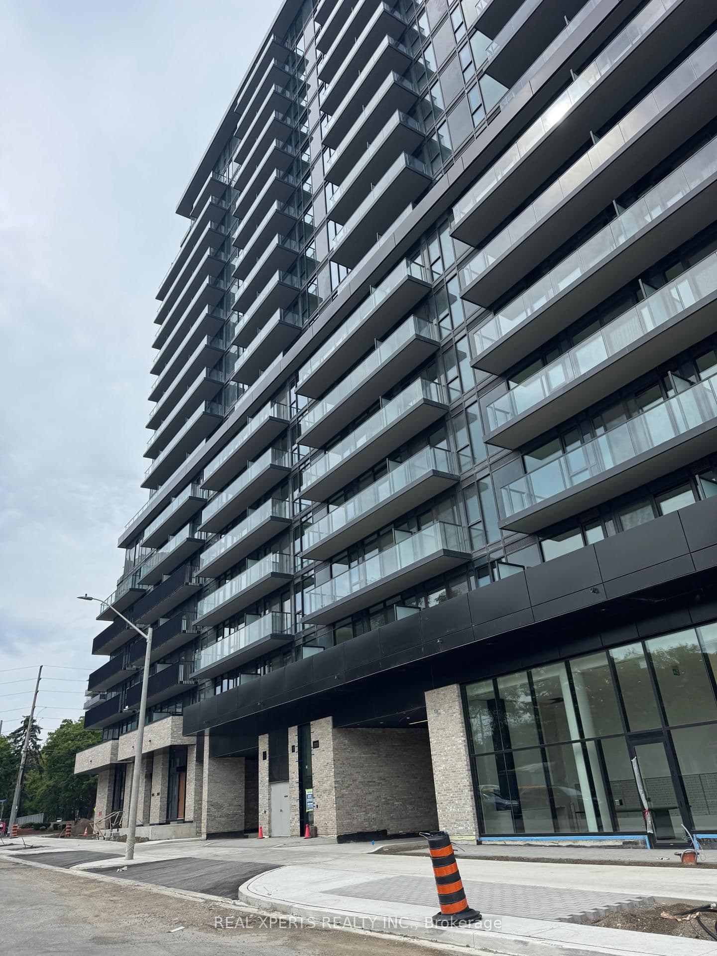 3009 Novar Road, Unit 325